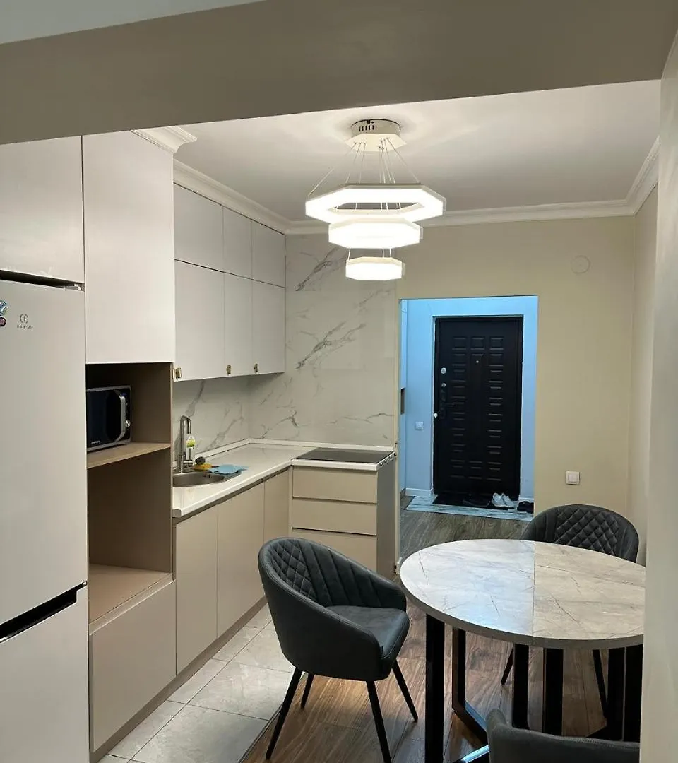 Apartment 1-Комнатная Квартира В Жк Спутник Almaty